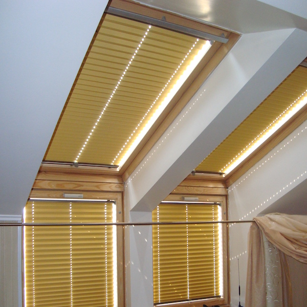 Жалюзі на пластикові вікна — 9 видів виробів