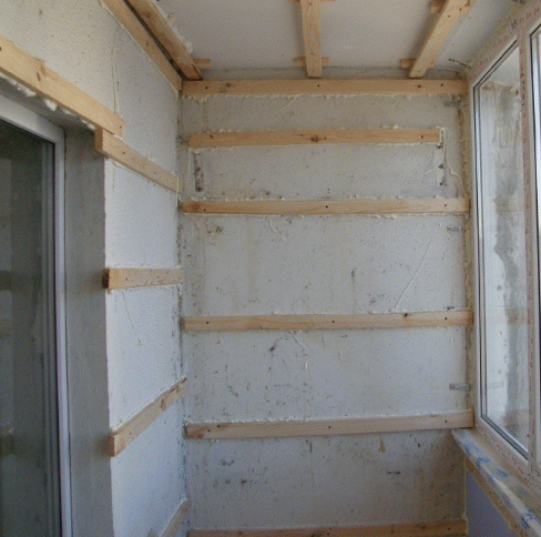 Покроковий ремонт лоджії: 2 варіанти чистової обробки для починаючого майстра