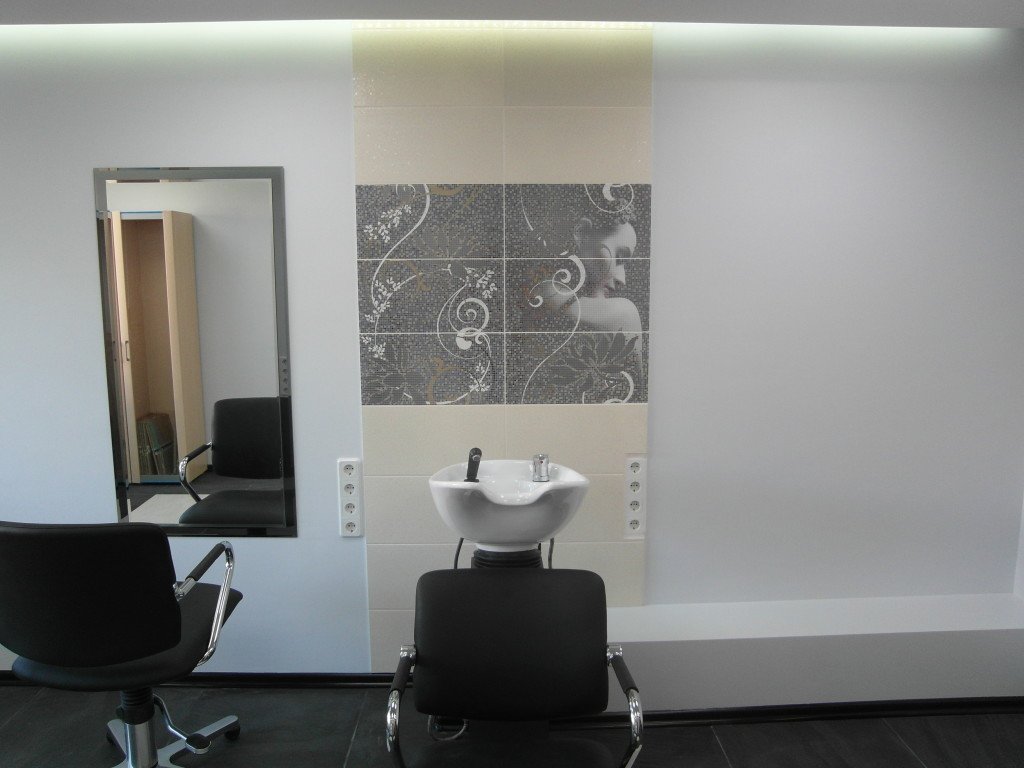 Як однокімнатну квартиру перетворити у перукарню