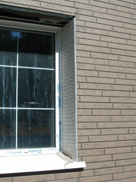 Монтаж сайдинга навколо вікна: 3 варіанти установки і важливі моменти