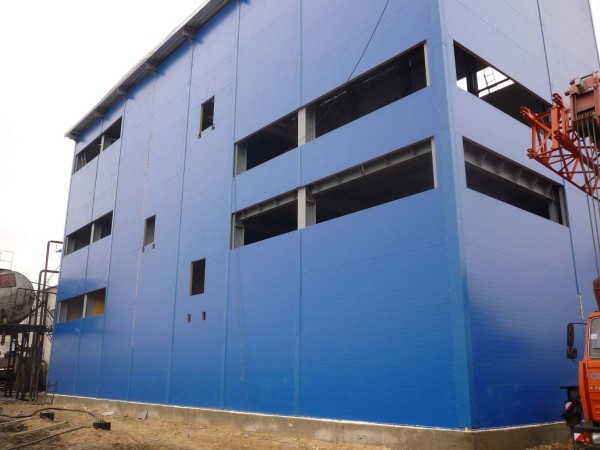 Фасадні сендвіч панелі: знайомство з матеріалом Фасадні сендвіч панелі: знайомство з матеріалом