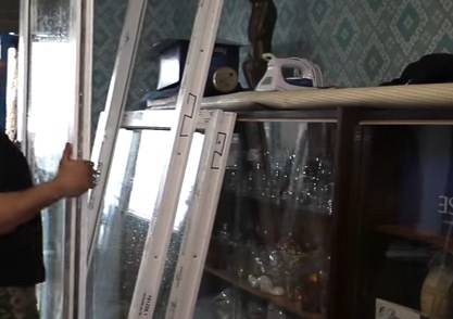 Як самостійно встановити балконні двері за 16 простих кроків