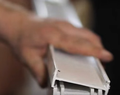 Як самостійно встановити балконні двері за 16 простих кроків