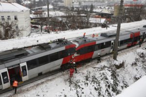 Сонник Стрибати(зійти) з Поїзда на ходу у сні бачити до чого сниться?