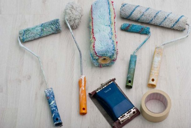 Як правильно і без розлучень пофарбувати стелю водоемульсійною фарбою