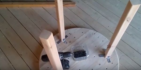 Як зробити круглий стіл: ідеї, матеріали, покрокова інструкція, фото і відео