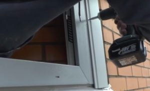 Засклення балконів в хрущовці: наводимо балкон в порядок за 3 кроки