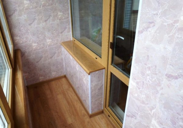 Чим обшити балкон зсередини — 5 сучасних рішень