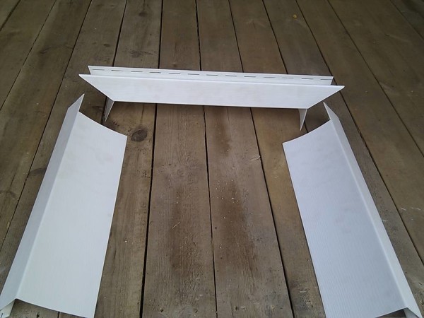 Монтаж сайдинга навколо вікна: техніка виконання робіт Монтаж сайдинга навколо вікна: техніка виконання робіт