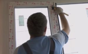 Засклення балконів в хрущовці: наводимо балкон в порядок за 3 кроки