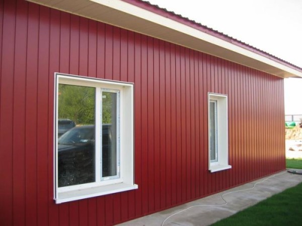 Сайдинг ПВХ в облицюванні будівель