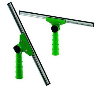 Як зняти захисну плівку з пластикових вікон, якщо вона «всохла»: 9 можливих варіантів