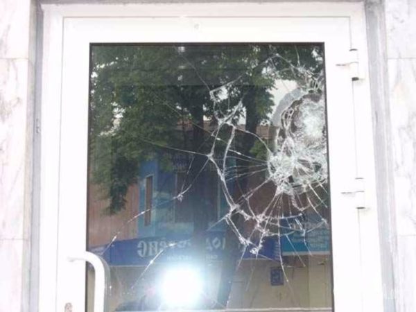 Замки на пластикові вікна від дітей та інші ефективні засоби безпеки: 6 основних видів