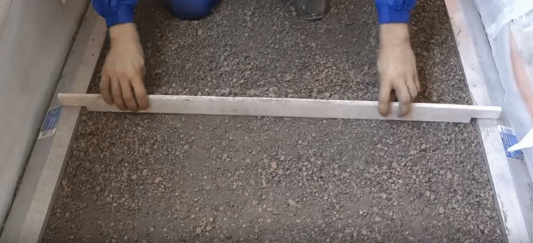 Як зробити підлогу на балконі — 3 найкращих варіанти і їх особливості