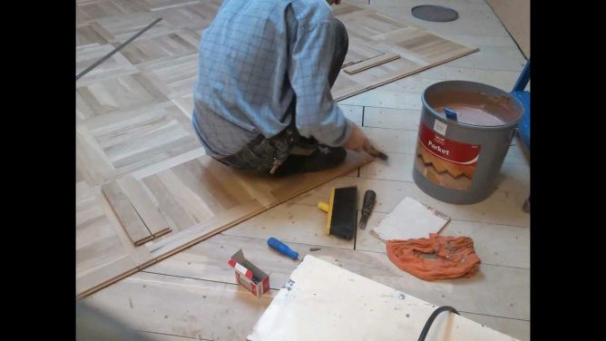 Як правильно вибрати клей для паркету — основи перед покупкою