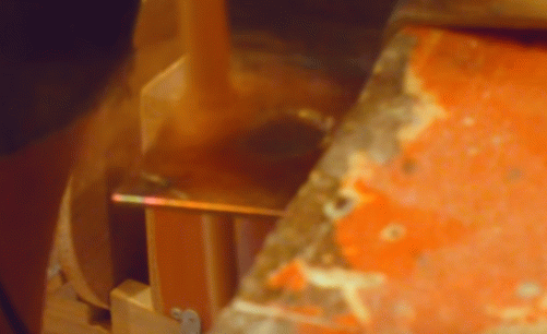 Як зробити полицю на стіну своїми руками: 3 простих варіанти для новачка