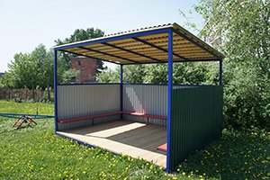 Як швидко і дешево зробити альтанку для дачі своїми руками: покрокова інструкція, фото і відео