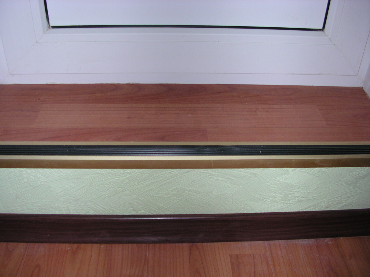 Як зробити поріг на балкон: варіантів не багато – але їх потрібно знати! Як зробити поріг на балкон: варіантів не багато – але їх потрібно знати!