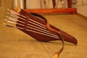 Як правильно зробити лук і стріли своїми руками