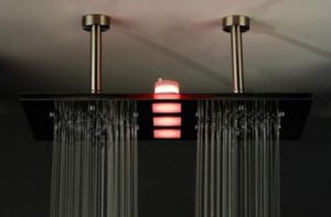 Що таке тропічний душ і чи варто його купувати