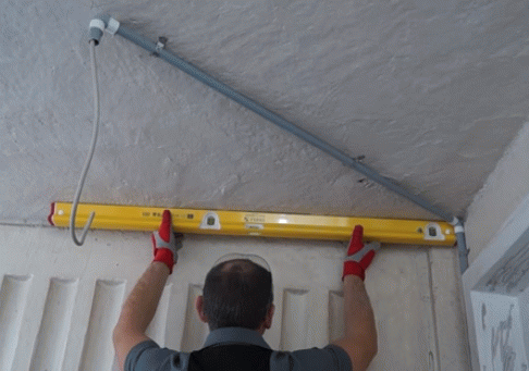 Покроковий ремонт лоджії: 2 варіанти чистової обробки для починаючого майстра