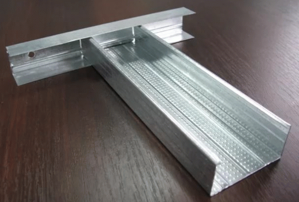 Як красиво зробити шафу на балконі — 2 перевірених варіанти складання для домашніх майстрів