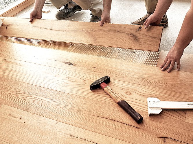 Опис процесу укладання паркету на бетонну стяжку