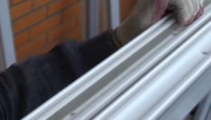 Засклення балконів в хрущовці: наводимо балкон в порядок за 3 кроки