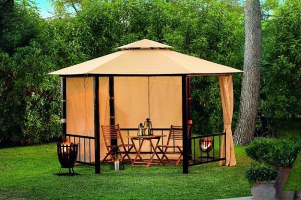 Намети для дачі: особливості конструкції, види з фото і схема складання