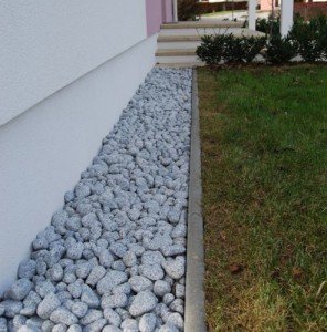 Отмостка з щебеню своїми руками: вибір щебеню, покрокова інструкція по будівництву