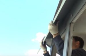 Засклення балконів в хрущовці: наводимо балкон в порядок за 3 кроки