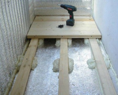 Як обшити лоджію пластиковими панелями? Поради від майстра