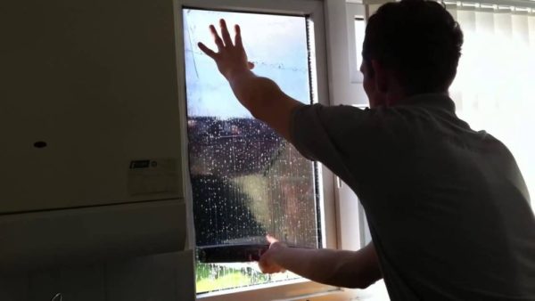 Плівка на вікна чотирьох різних типів: як наклеїти самому? Плівка на вікна чотирьох різних типів: як наклеїти самому?