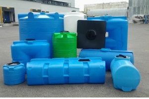 Бочки для води на дачу: різновиди виробів, призначення і особливості вибору