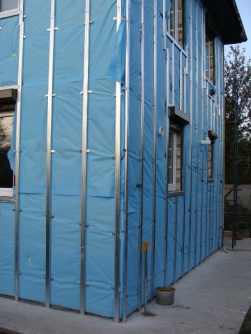 Обшивка деревяного будинку сайдингом своїми руками – поради по монтажу Обшивка деревяного будинку сайдингом своїми руками – поради по монтажу