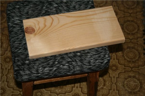 Як зробити полицю на стіну своїми руками: 3 простих варіанти для новачка