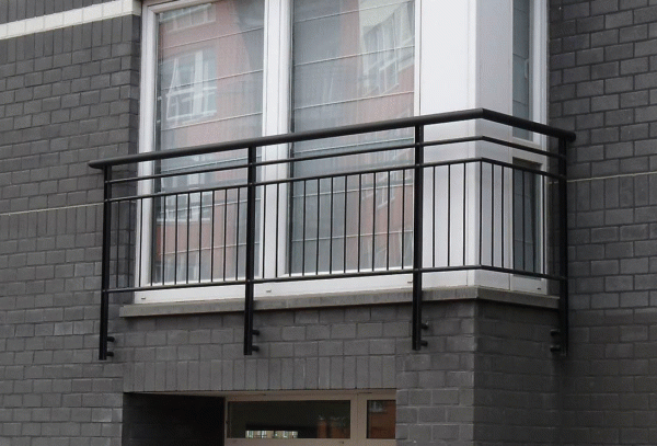 Французький балкон – витончене рішення плюс 3 квадратних метра площі