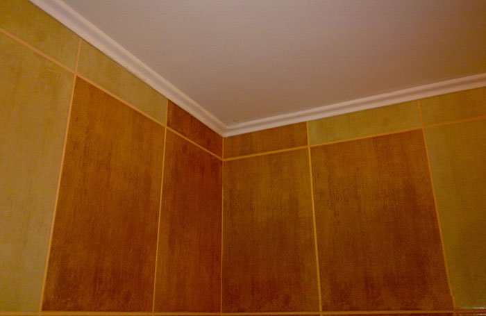 Як зробити обрешітку під пластикові панелі своїми силами?