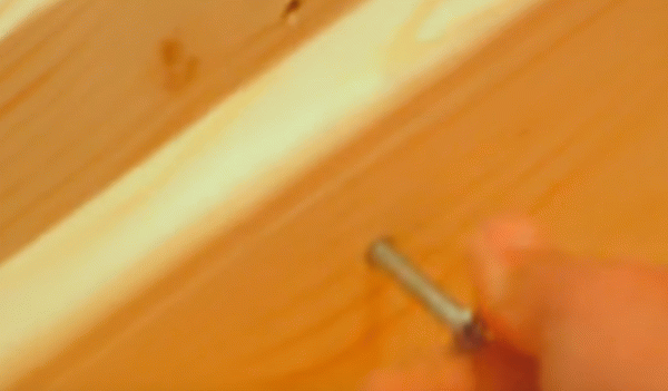 Як зробити полицю на стіну своїми руками: 3 простих варіанти для новачка