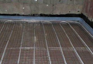 Електричний або водяний тепла підлога: переваги та недоліки систем підігріву