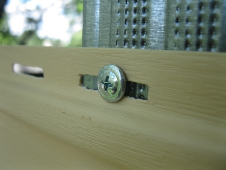 Особливості кріплення: вибираємо саморізи для сайдинга