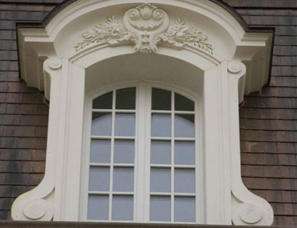 Оригінальне обрамлення вікон різними матеріалами – як зробити свій будинок унікальним і неповторним