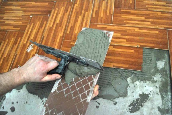 Як правильно класти кахельну плитку: поради