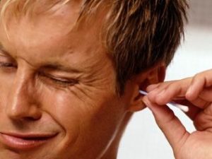 Сонник Чистити брудні Вуха у сні бачити до чого сниться?