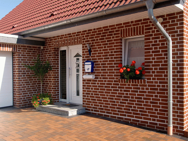 Матеріали для облицювання фасадів: від дерева до сайдинга Матеріали для облицювання фасадів: від дерева до сайдинга