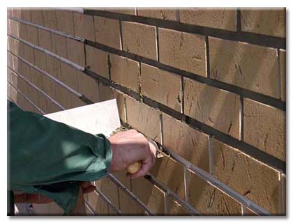 Будуємо будинок: фасадні панелі під цеглу