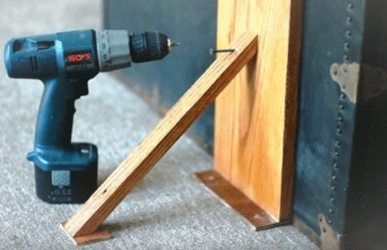 Як зробити полицю на стіну своїми руками: 3 простих варіанти для новачка