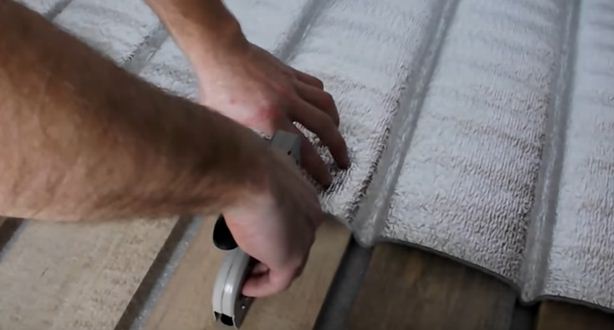 Теплі водяні підлоги на деревяну підлогу: всі 3 етапи монтажу з урахуванням особливостей підстави