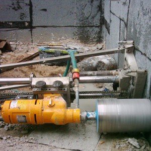 Свердління отворів в стінах