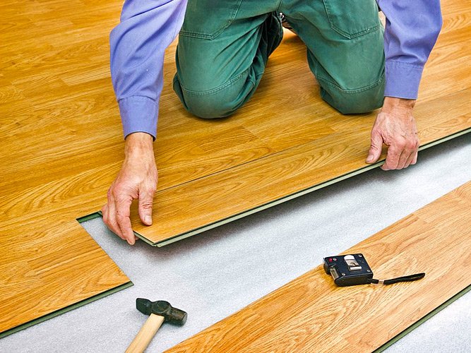 Чим відрізняється паркет від ламінату, що краще